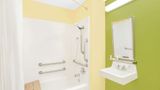 Microtel Inn & Suites Tuscumbia Room