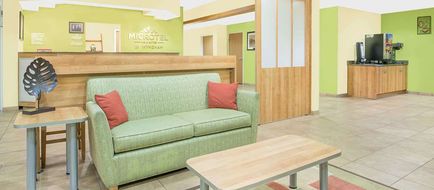 Microtel Inn & Suites Tuscumbia Lobby