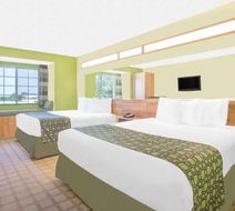 Microtel Inn & Suites Tuscumbia Room