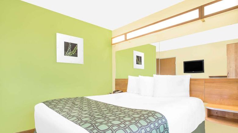 <b>Microtel Inn & Suites Tuscumbia Room</b>. Images powered by <a href="https://iceportal.shijigroup.com/" title="IcePortal" target="_blank">IcePortal</a>.