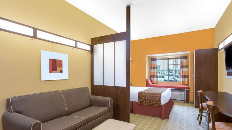 <b>Microtel Inn/Suites Greenville/Univ Med Room</b>. Images powered by <a href="https://iceportal.shijigroup.com/" title="IcePortal" target="_blank">IcePortal</a>.