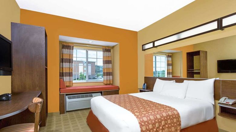<b>Microtel Inn/Suites Greenville/Univ Med Room</b>. Images powered by <a href="https://iceportal.shijigroup.com/" title="IcePortal" target="_blank">IcePortal</a>.
