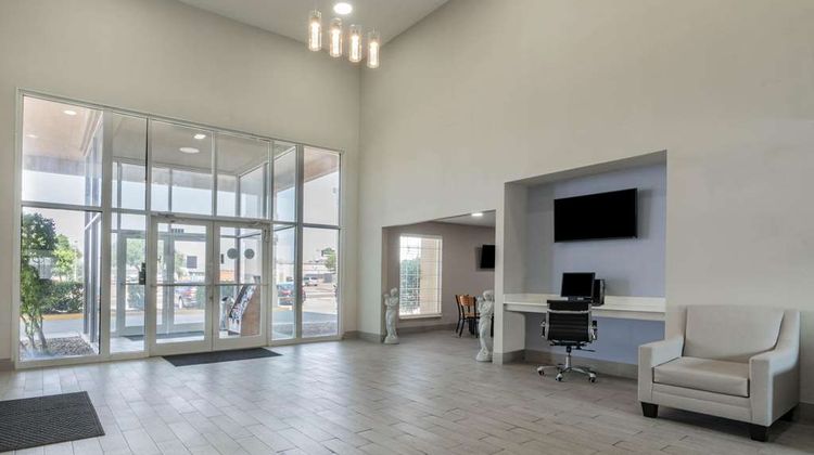 Super 8 Amarillo West Lobby
