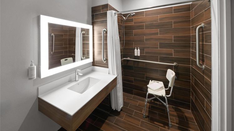 Microtel Inn & Suites Airport Room