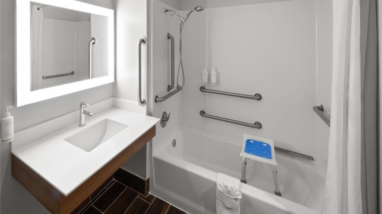 Microtel Inn & Suites Airport Room