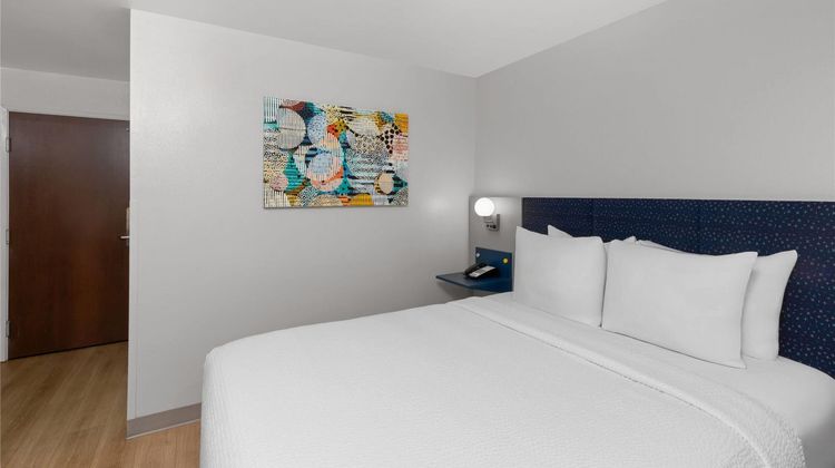 Microtel Inn & Suites Airport Room