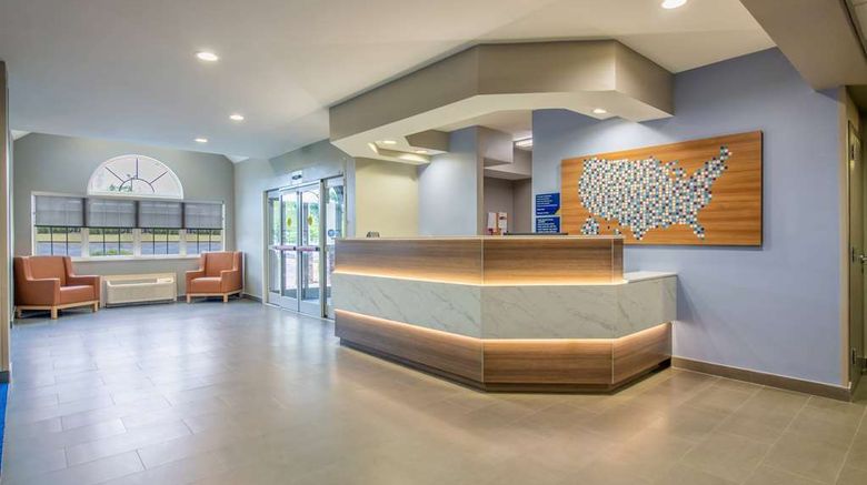 <b>Microtel Inn & Suites Anderson/Clemson Lobby</b>. Images powered by <a href="https://iceportal.shijigroup.com/" title="IcePortal" target="_blank">IcePortal</a>.