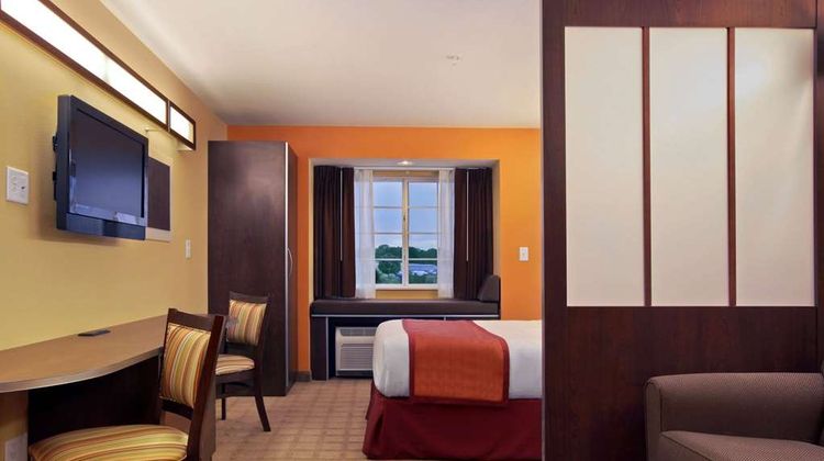 Microtel Inn & Suites Anderson/Clemson Suite