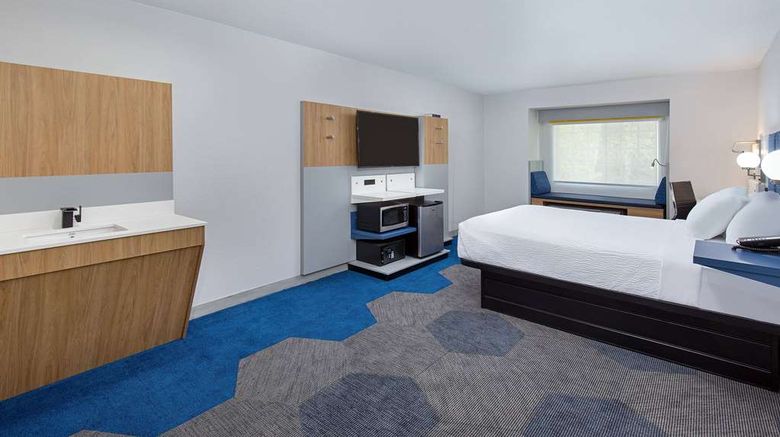 <b>Microtel Inn & Suites Manchester Suite</b>. Images powered by <a href="https://iceportal.shijigroup.com/" title="IcePortal" target="_blank">IcePortal</a>.