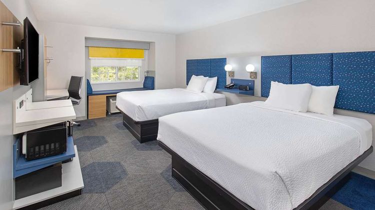 Microtel Inn & Suites Manchester Room