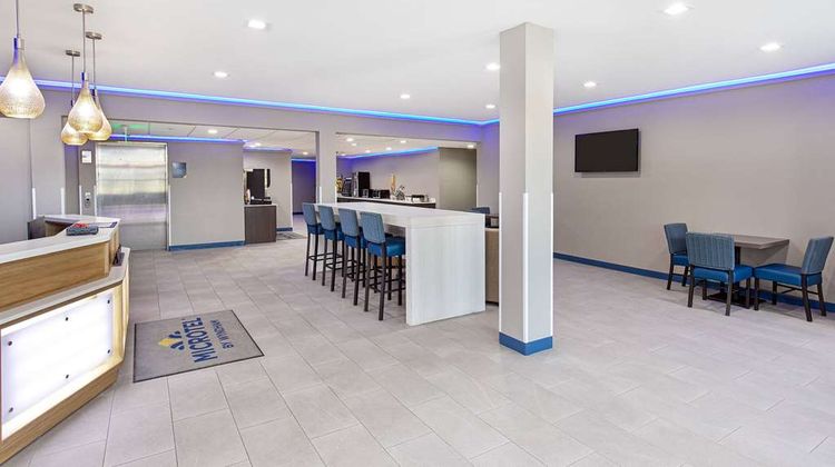 Microtel Inn & Suites Manchester Lobby