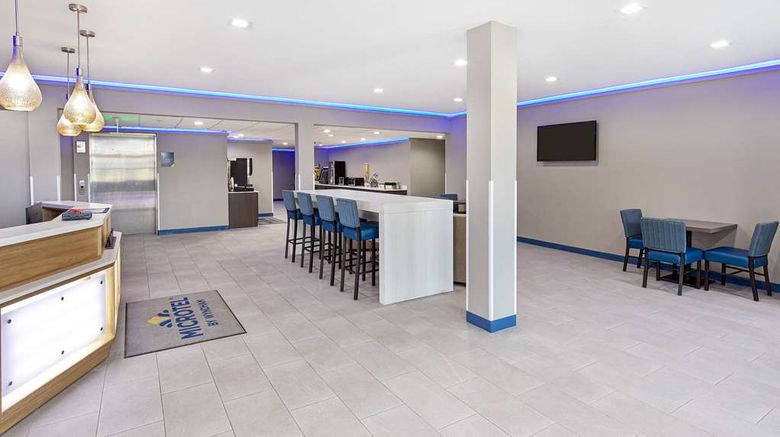 <b>Microtel Inn & Suites Manchester Lobby</b>. Images powered by <a href="https://iceportal.shijigroup.com/" title="IcePortal" target="_blank">IcePortal</a>.