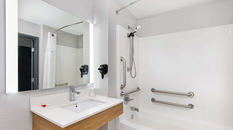 <b>Microtel Inn & Suites Manchester Room</b>. Images powered by <a href="https://iceportal.shijigroup.com/" title="IcePortal" target="_blank">IcePortal</a>.