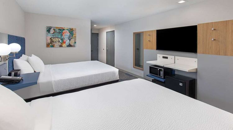 Microtel Inn & Suites Manchester Room