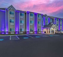 Microtel Inn & Suites Manchester Exterior