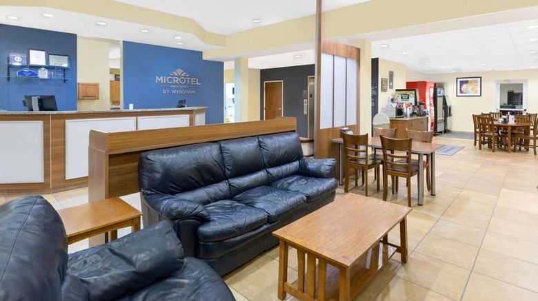 <b>Microtel Inn & Suites by Wyndham Kearney Lobby</b>. Images powered by <a href="https://iceportal.shijigroup.com/" title="IcePortal" target="_blank">IcePortal</a>.