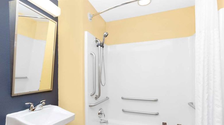 <b>Microtel Inn & Suites by Wyndham Kearney Room</b>. Images powered by <a href="https://iceportal.shijigroup.com/" title="IcePortal" target="_blank">IcePortal</a>.