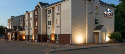 Microtel Inn & Suites by Wyndham Kearney Exterior