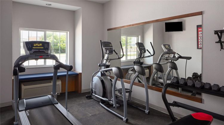 Microtel Inn & Suites by Wyndham Kearney Health