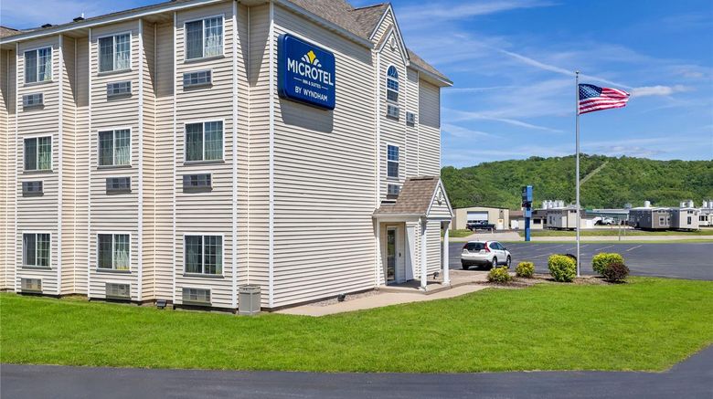 <b>Microtel Inn & Suites Prairie du Chien Exterior</b>. Images powered by <a href="https://iceportal.shijigroup.com/" title="IcePortal" target="_blank">IcePortal</a>.