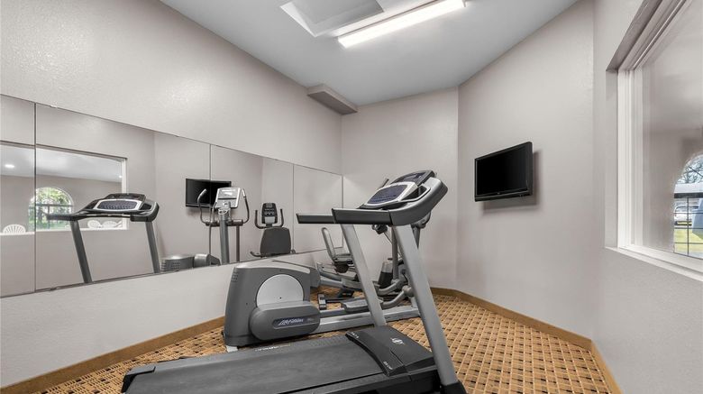 <b>Microtel Inn & Suites Prairie du Chien Health</b>. Images powered by <a href="https://iceportal.shijigroup.com/" title="IcePortal" target="_blank">IcePortal</a>.