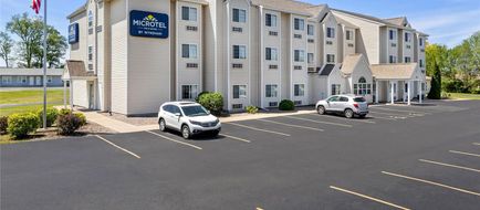 Microtel Inn & Suites Prairie du Chien Exterior