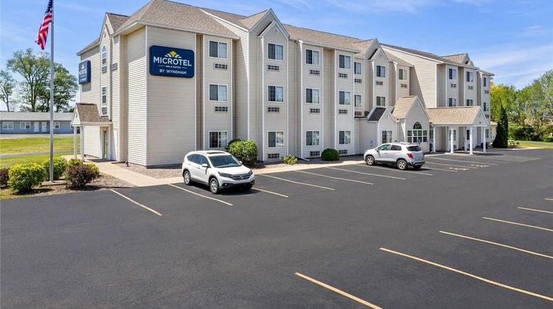<b>Microtel Inn & Suites Prairie du Chien Exterior</b>. Images powered by <a href="https://iceportal.shijigroup.com/" title="IcePortal" target="_blank">IcePortal</a>.