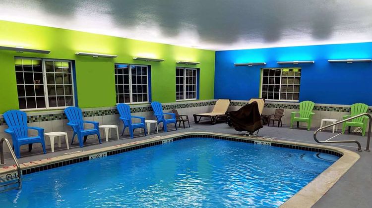 Microtel Inn & Suites Michigan City Pool