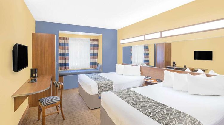 Microtel Inn/Suites Chili/Rochester Arpt Room