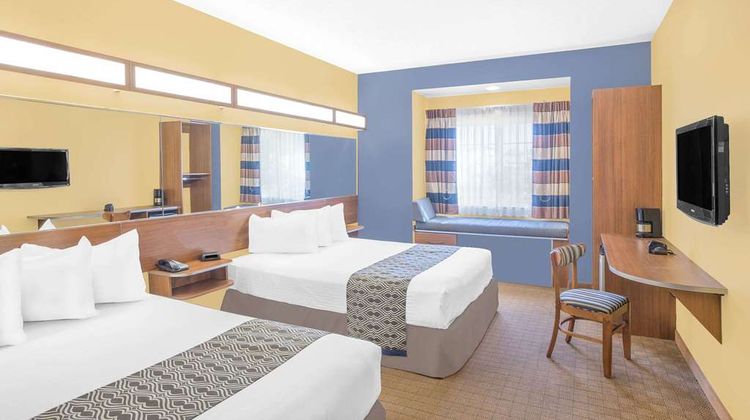 Microtel Inn/Suites Chili/Rochester Arpt Room