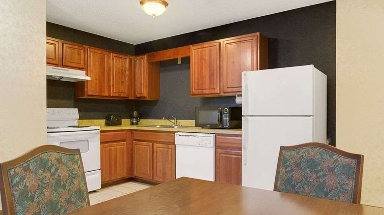 <b>Hawthorn Suites by Wyndham Cincinnati Suite</b>. Images powered by <a href="https://iceportal.shijigroup.com/" title="IcePortal" target="_blank">IcePortal</a>.