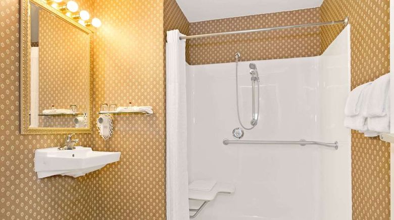 <b>Hawthorn Suites by Wyndham Cincinnati Room</b>. Images powered by <a href="https://iceportal.shijigroup.com/" title="IcePortal" target="_blank">IcePortal</a>.