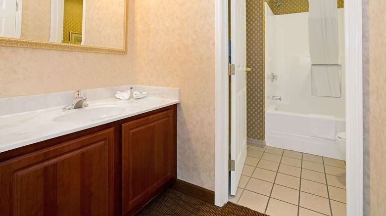 <b>Hawthorn Suites by Wyndham Cincinnati Room</b>. Images powered by <a href="https://iceportal.shijigroup.com/" title="IcePortal" target="_blank">IcePortal</a>.