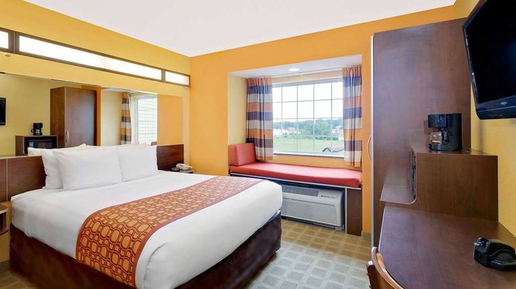 Microtel Inn & Suites Room