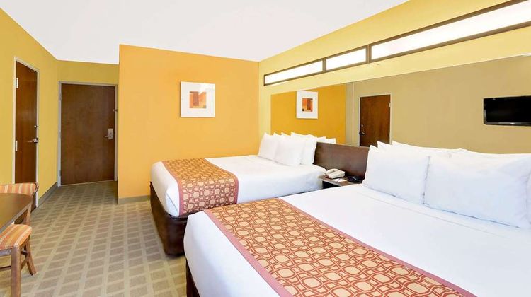 Microtel Inn & Suites Room