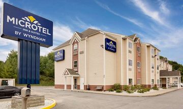 Microtel Inn & Suites