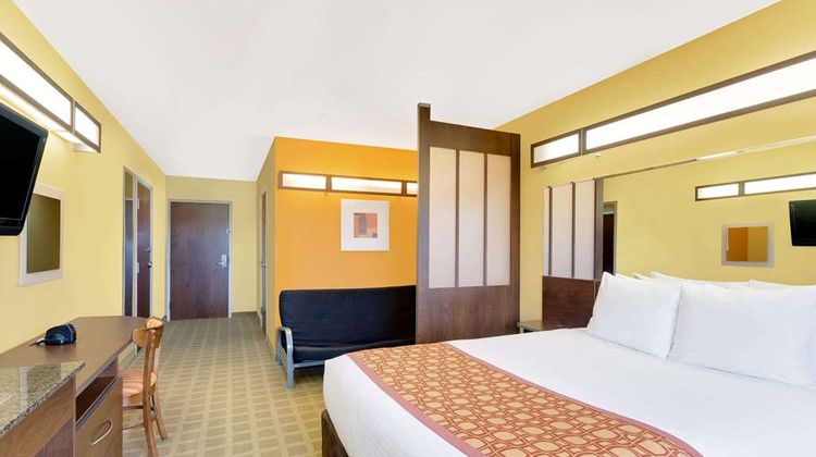 Microtel Inn & Suites Room
