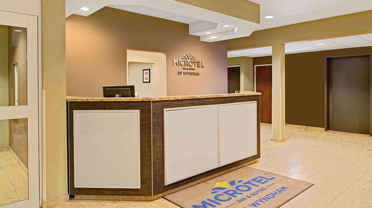 Microtel Inn & Suites Council Bluffs Lobby