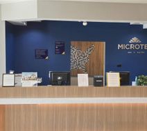 Microtel Inn & Suites Council Bluffs Lobby