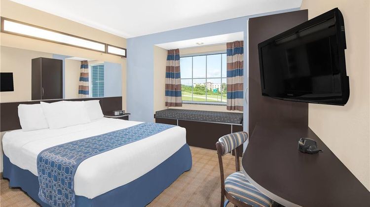 Microtel Inn & Suites Waynesburg Room