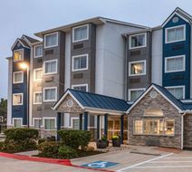 Microtel Inn & Suites by Wyndham Austin Exterior