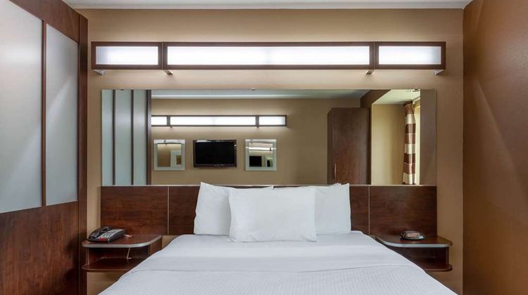 Microtel Inn & Suites at Fort Jackson Suite
