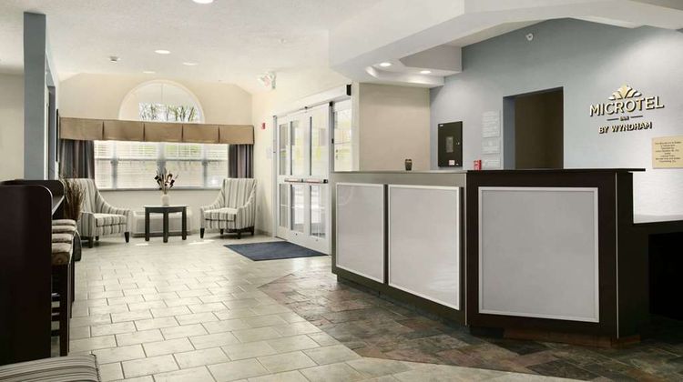 Microtel Inn & Suites by Wyndham Geneva Lobby
