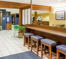 Microtel Inn & Suites Dickson Lobby