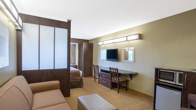 Microtel Inn & Suites Mansfield Room