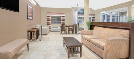 Microtel Inn & Suites Mansfield Lobby