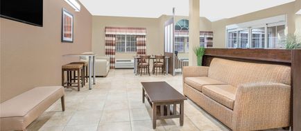 Microtel Inn & Suites Mansfield Lobby