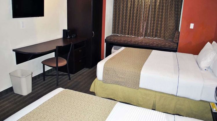 Microtel Inn & Suites by Wyndham Toluca Room