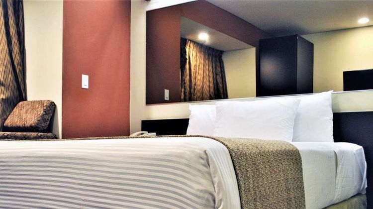 Microtel Inn & Suites by Wyndham Toluca Room