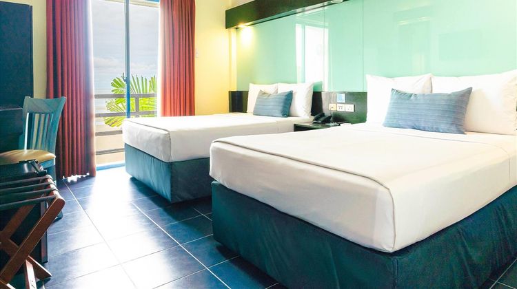 Microtel Inn & Suites Puerto Princesa Room